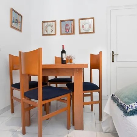 Alberts Pella Apartment *