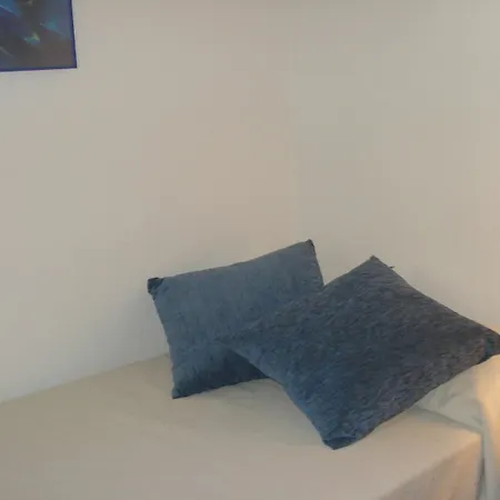 Apartment Alberts Pella *